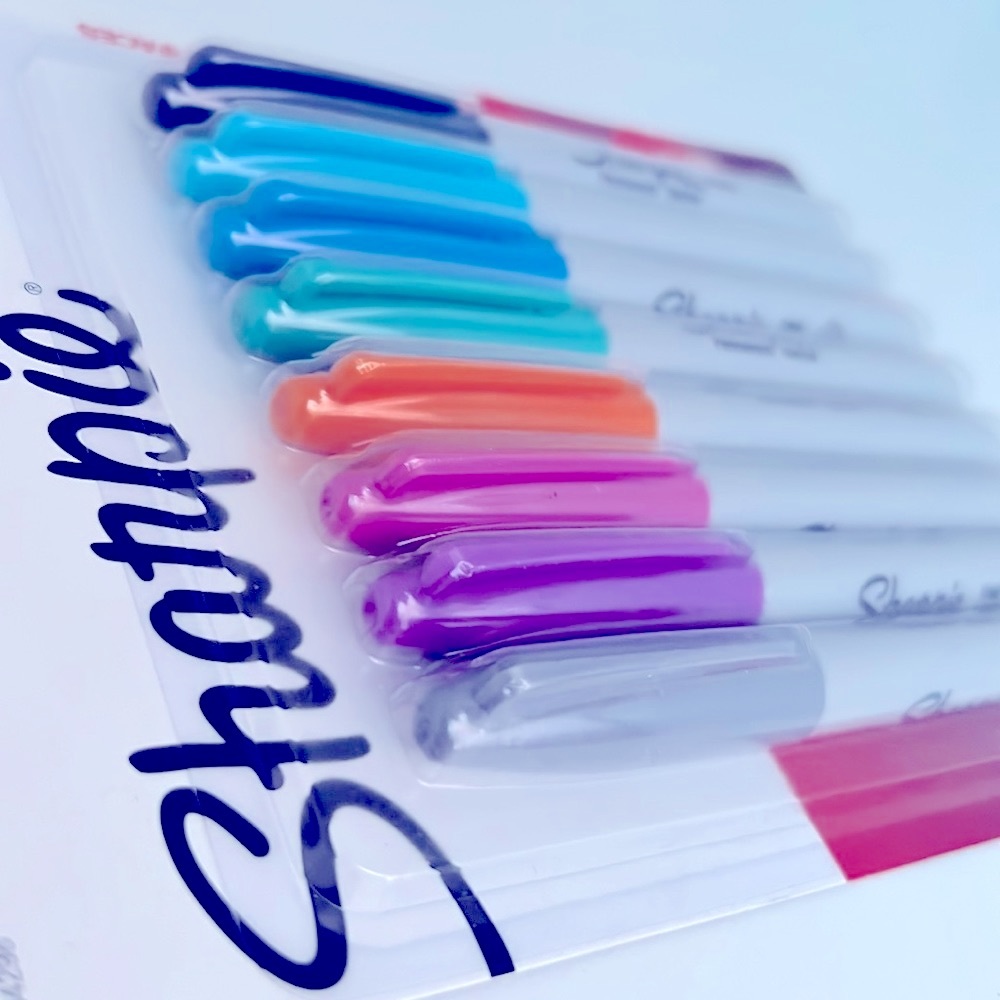 New 8 Pcs Sharpie Permanent Markers (Fine Point)